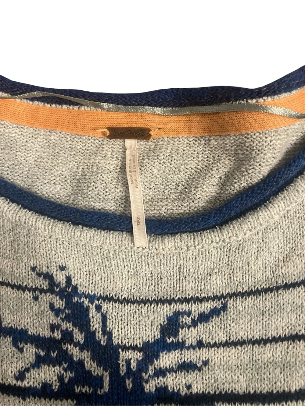Free People Light Gray w/Navy Palm Tree Knit Top Rouched sides cuffed 3/4 sleeve